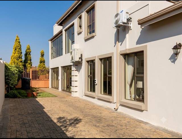 4 BEDROOM HOUSE FOR SALE IN ELDO MEADOWS
